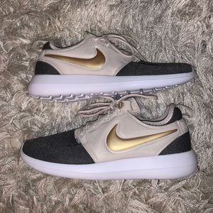 Women’s Roshe Two Knit